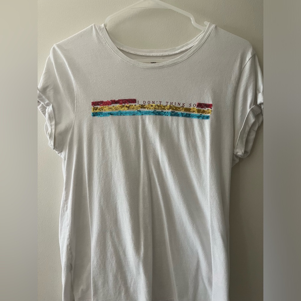White shirt with sparkes